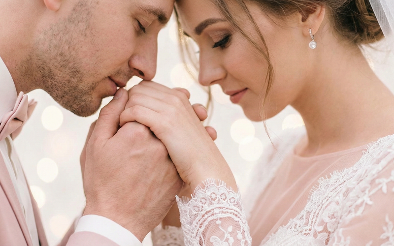 Wedding Song Gift Ideas: Give the Couple a Song That Is Only Theirs